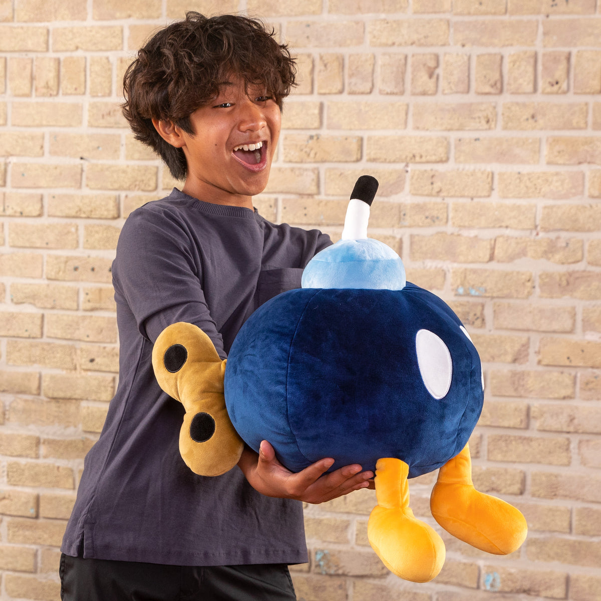 Club Mocchi- Mocchi - Super Mario™ Bob-omb Mega Plush - 38cm